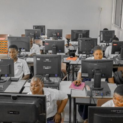 Les Activités Périscolaires et les Cérémonies du Groupe Adama Sanogo : Une Vie Étudiante Épanouie